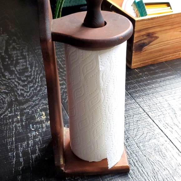 Accents Vintage Wooden Handmade Rustic Primitive Paper Towel Holder